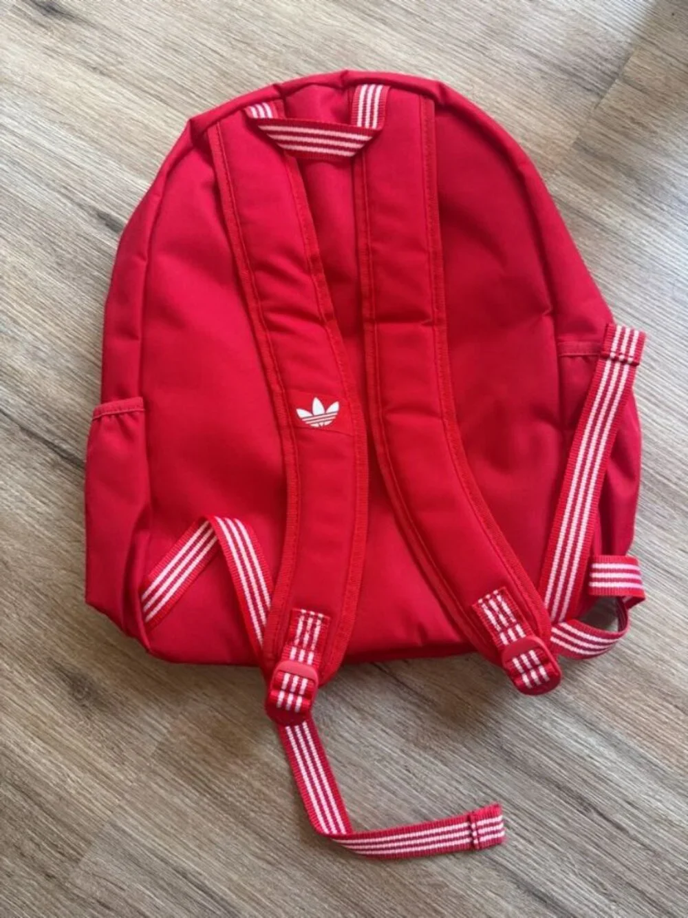 Adidas men’s Adicolor Classic Backpack Travel Bag Red New